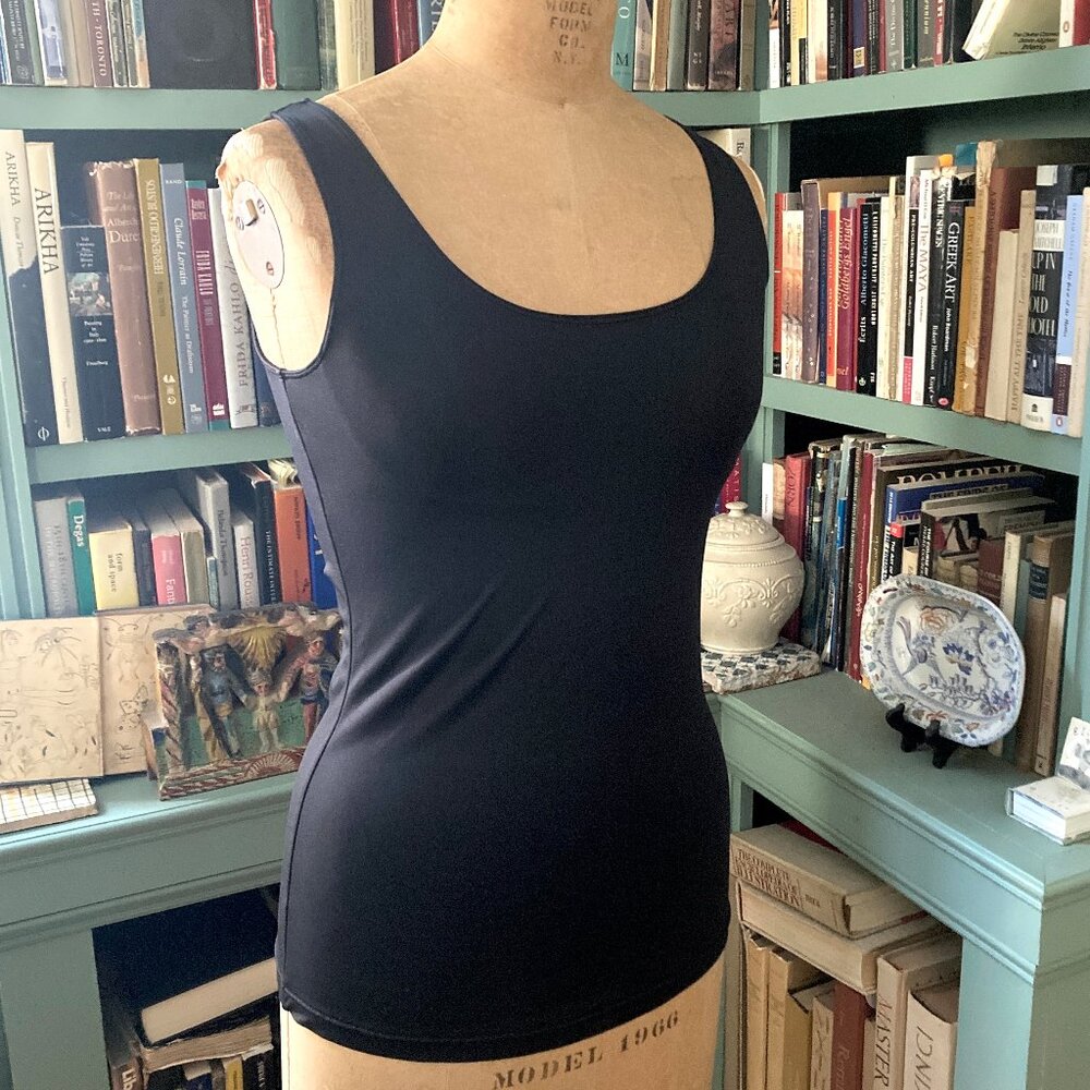 FLEXEES by Maidenform Shapewear Tank